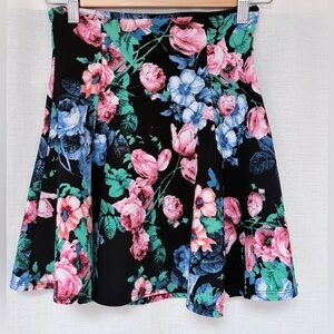 Noble U mini women circle skirt,elastic,black,pink,blue,green floral print.Sz S